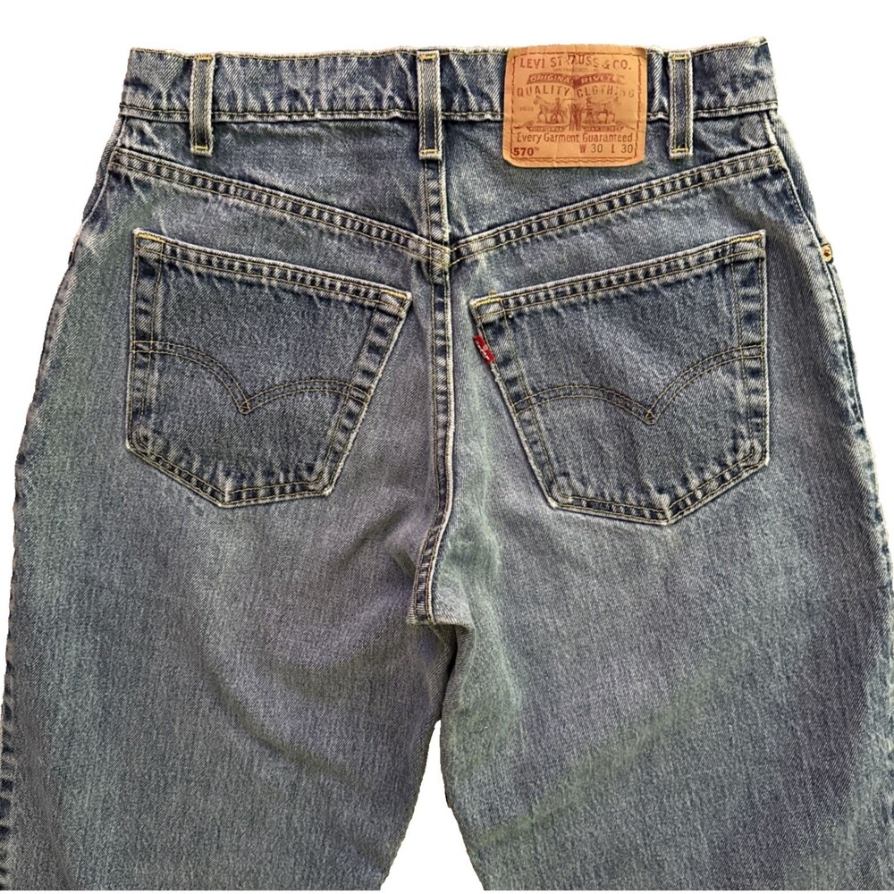 VTG Levis 570 Baggy Fit Jeans Mens Size 30x30 Blue USA MADE Skater Wide Tapered